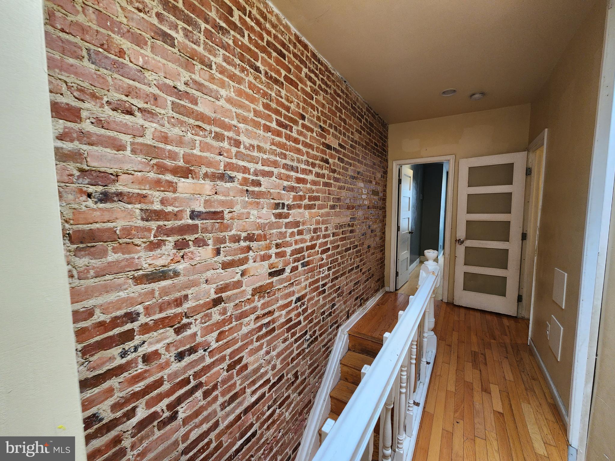 ELLWOOD PARK - Residential