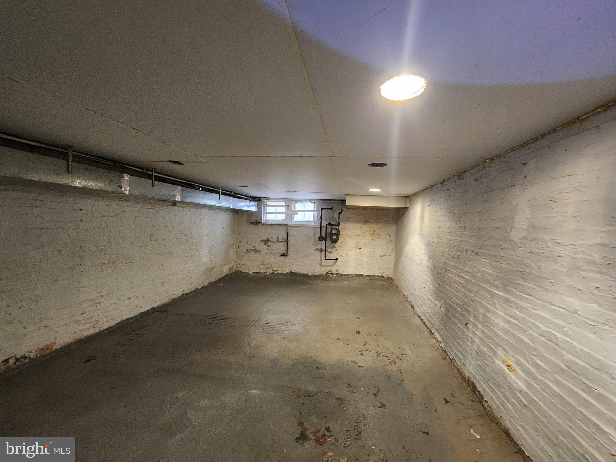 ELLWOOD PARK - Residential