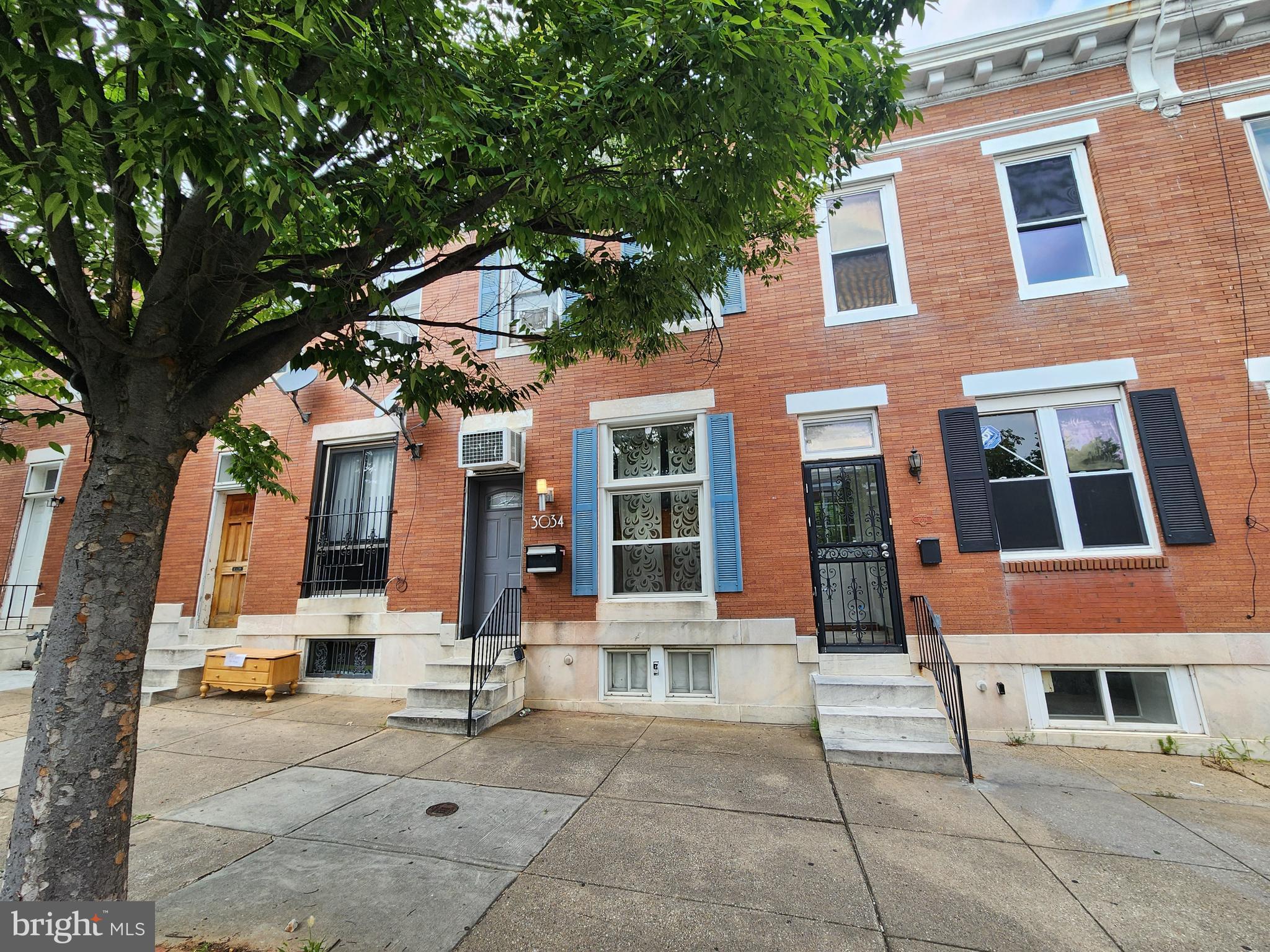 ELLWOOD PARK - Residential