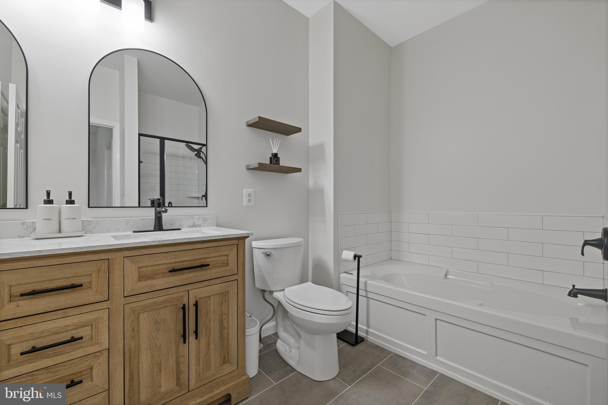 PINEY ORCHARD - Residential