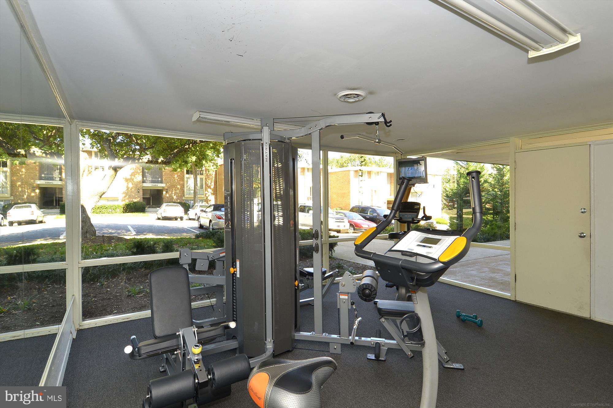 HUNTINGTON CLUB - Residential