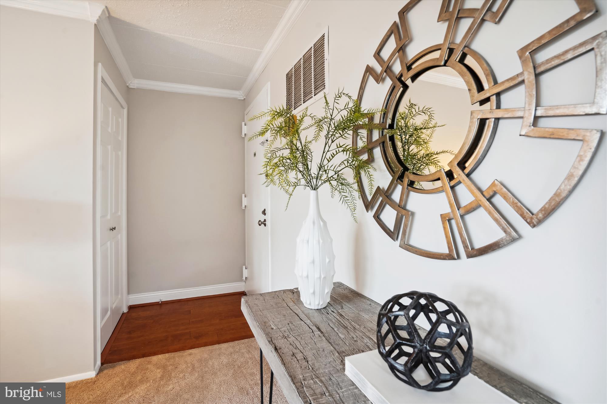 HUNTINGTON CLUB - Residential