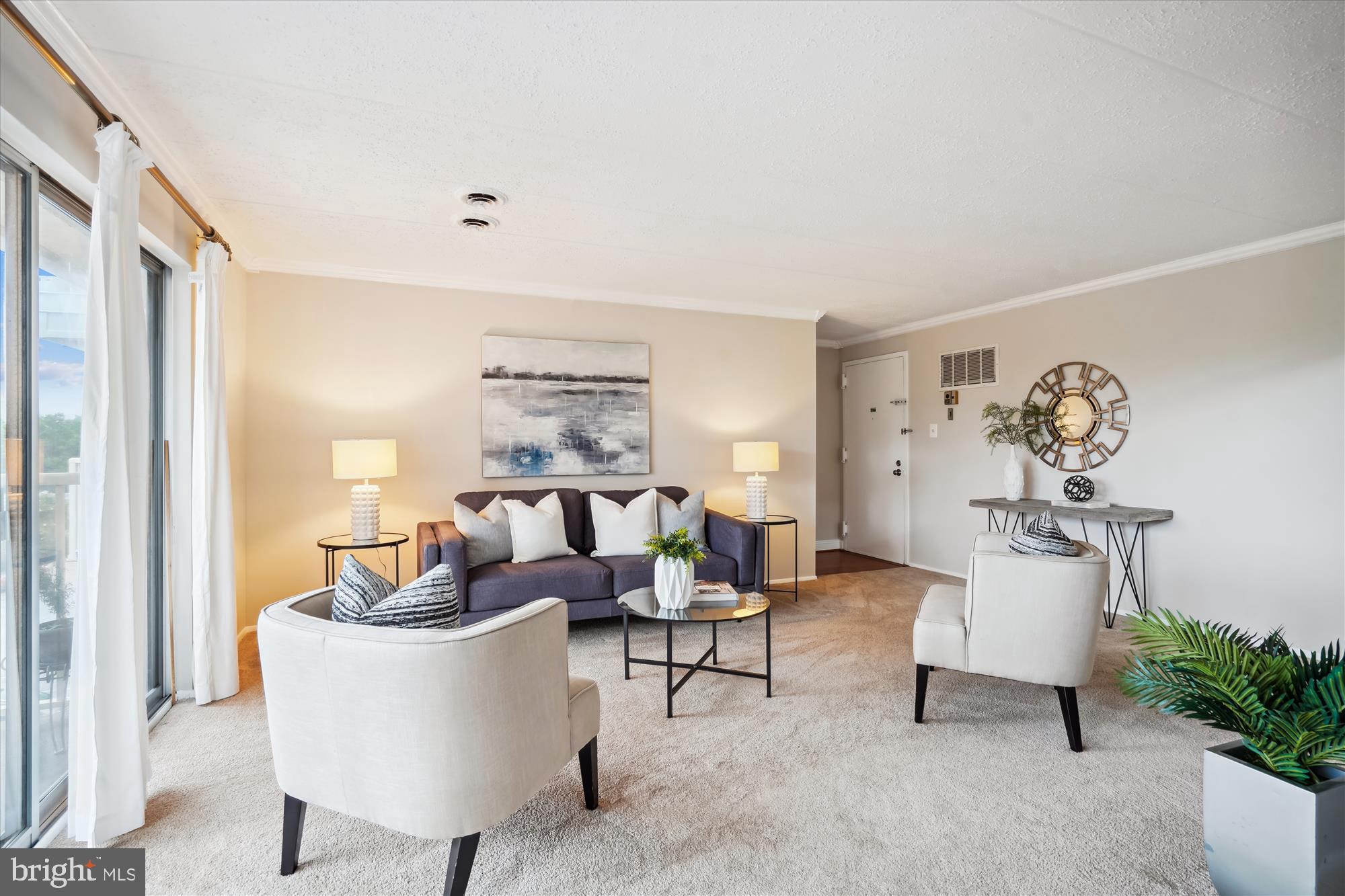 HUNTINGTON CLUB - Residential