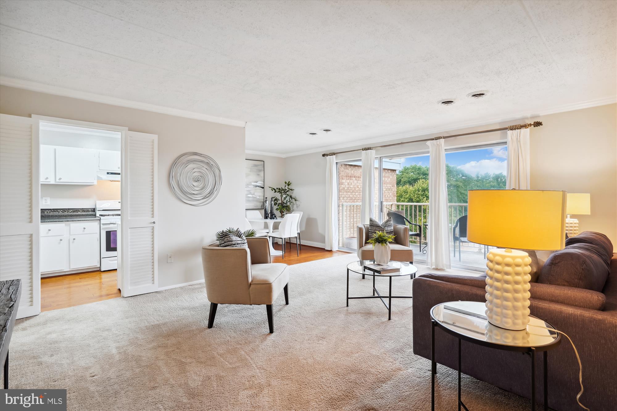HUNTINGTON CLUB - Residential