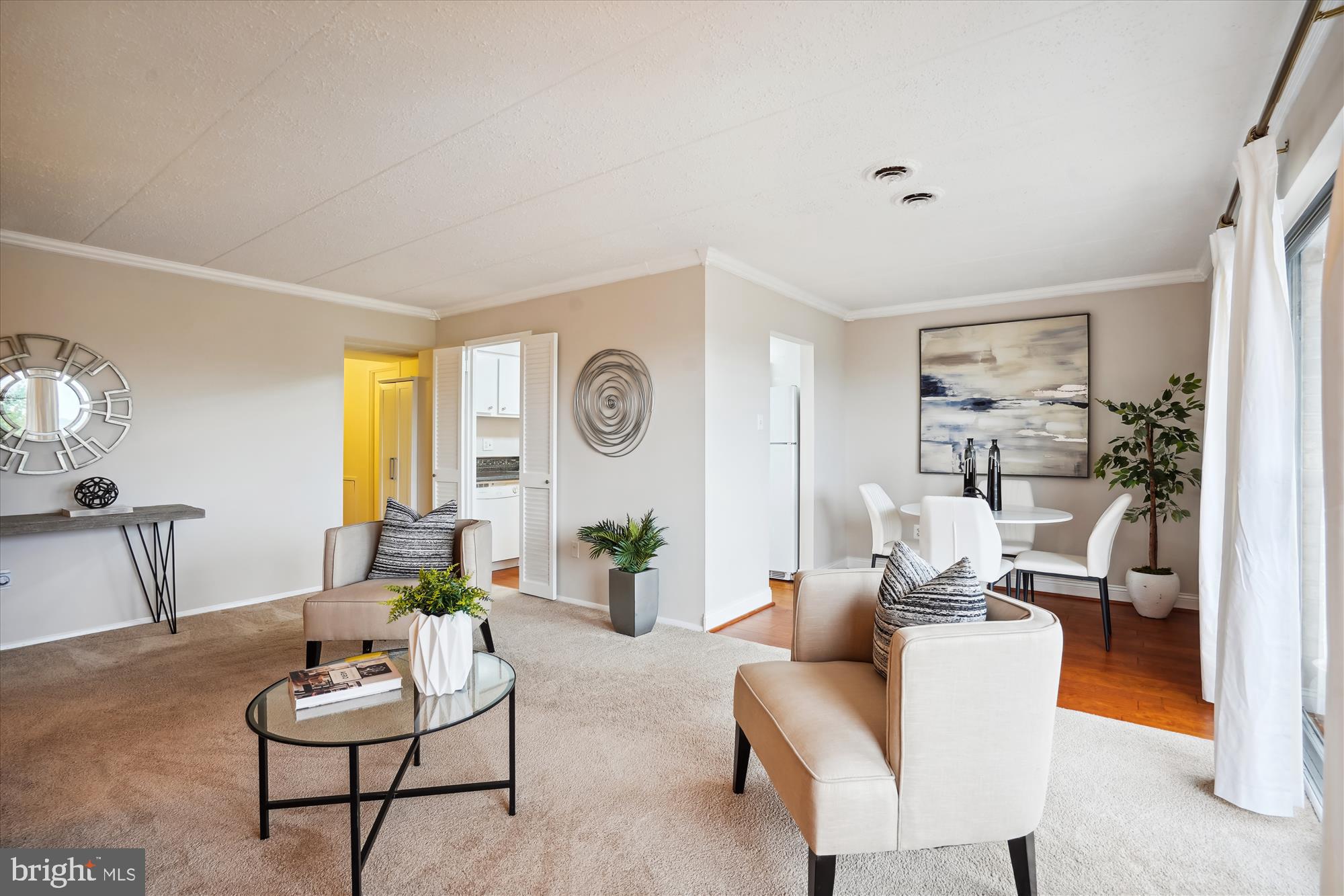 HUNTINGTON CLUB - Residential