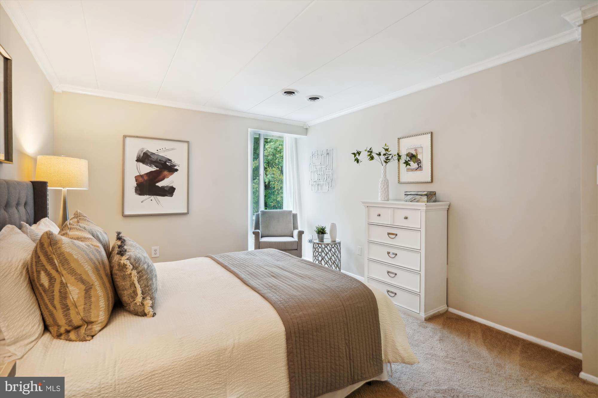 HUNTINGTON CLUB - Residential