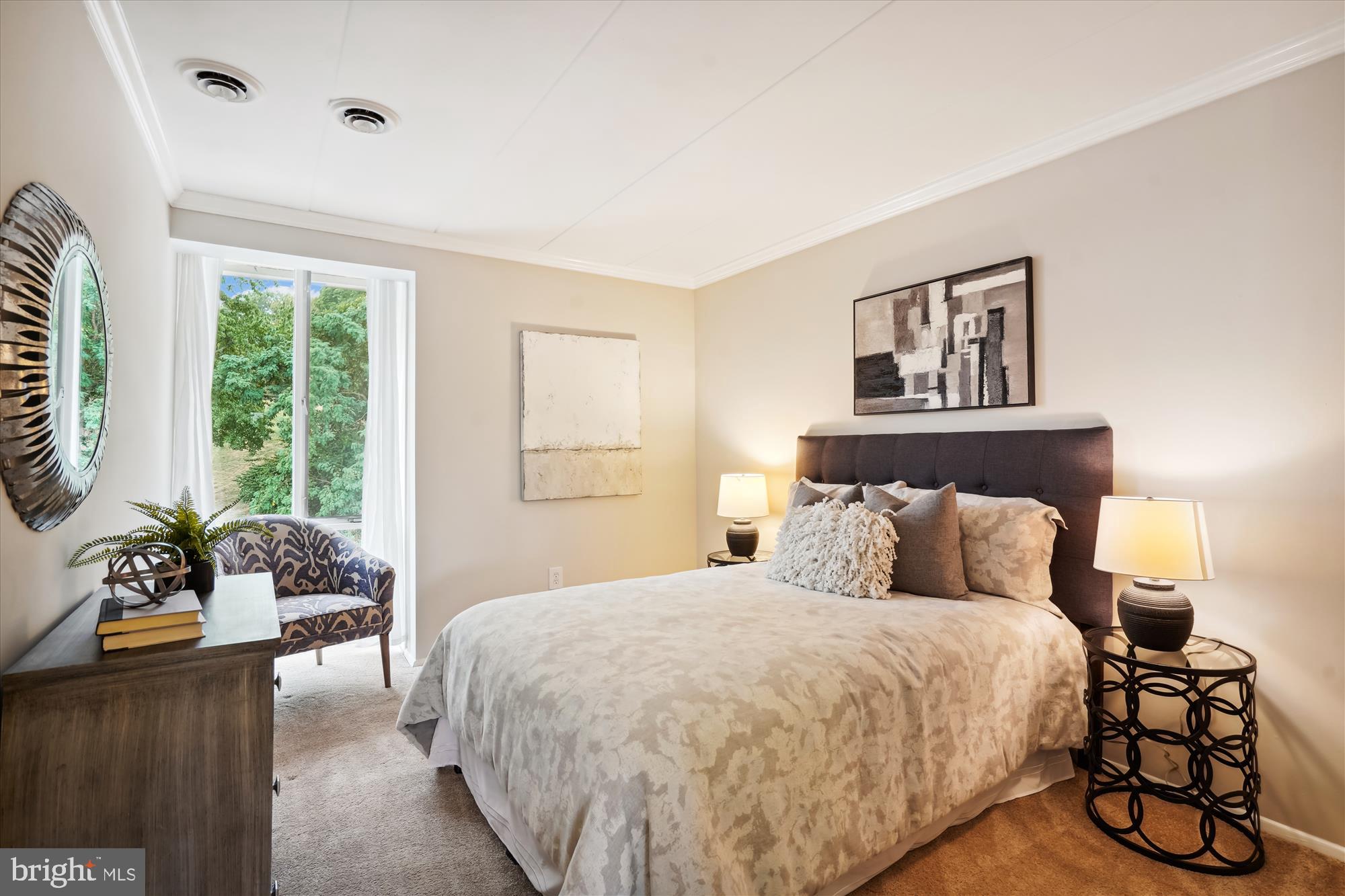 HUNTINGTON CLUB - Residential