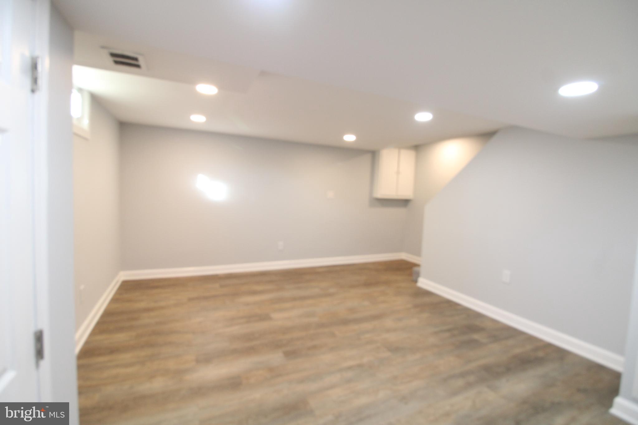 JEFFERSON MANOR - Residential Lease
