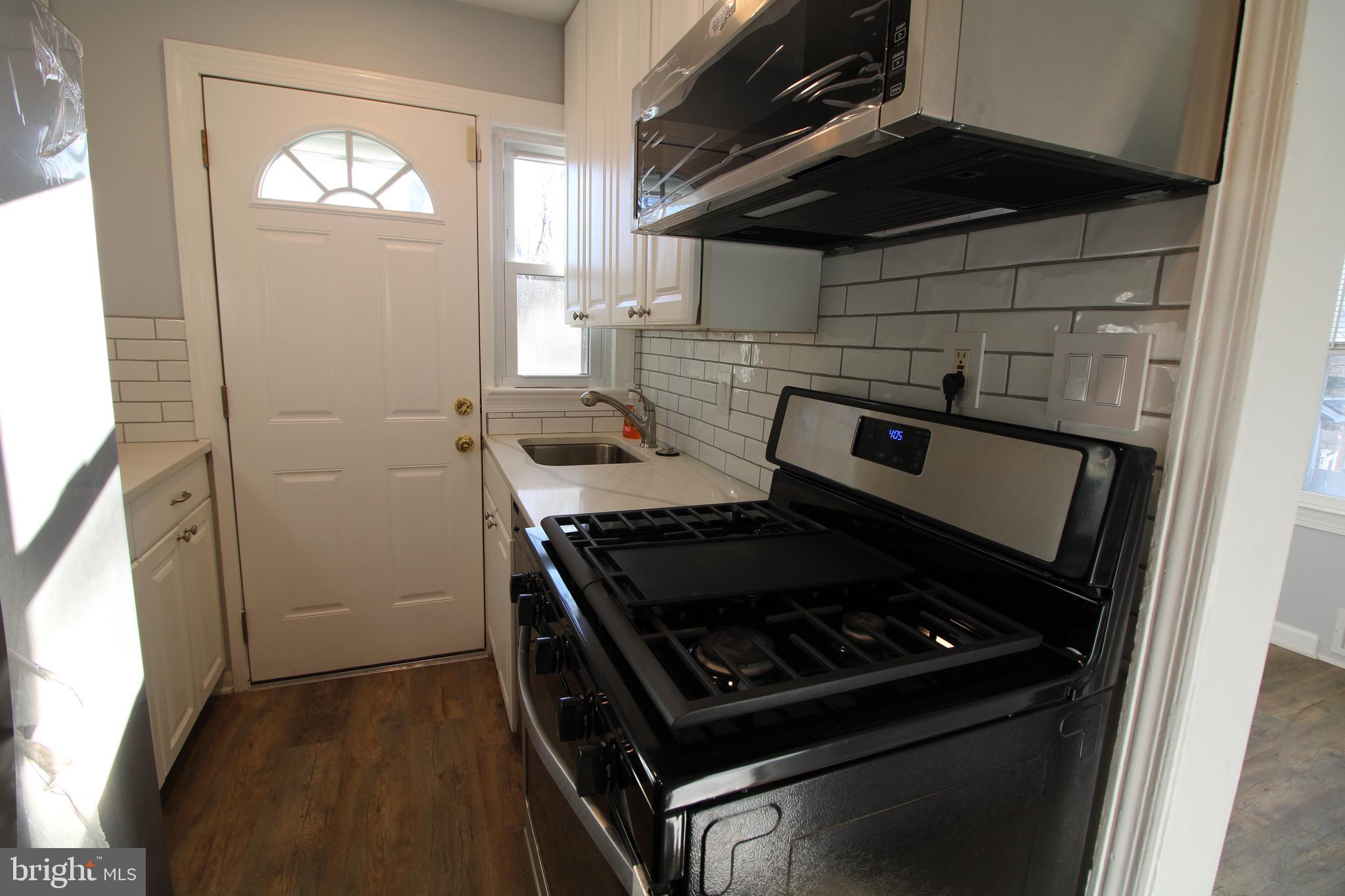 JEFFERSON MANOR - Residential Lease