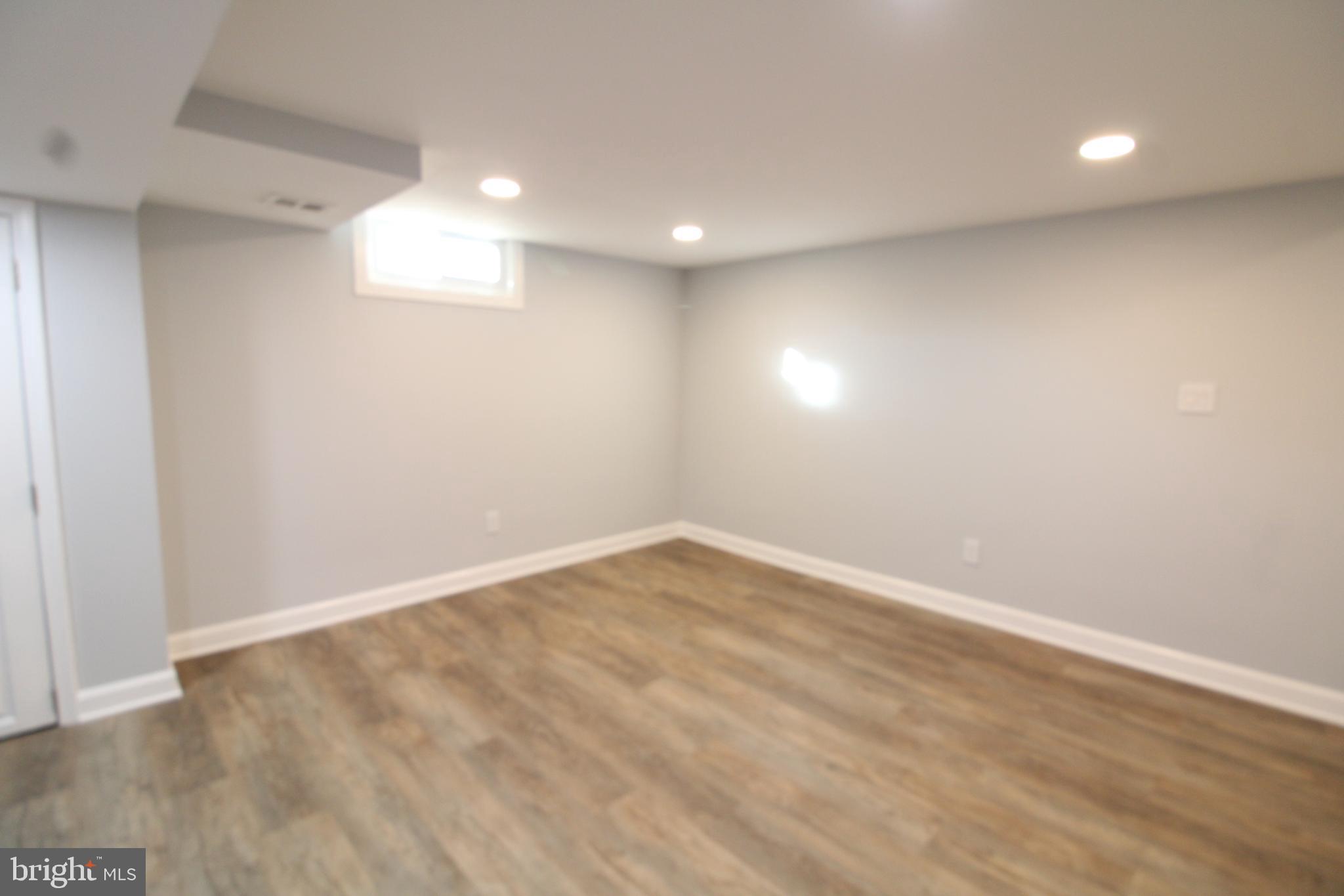 JEFFERSON MANOR - Residential Lease