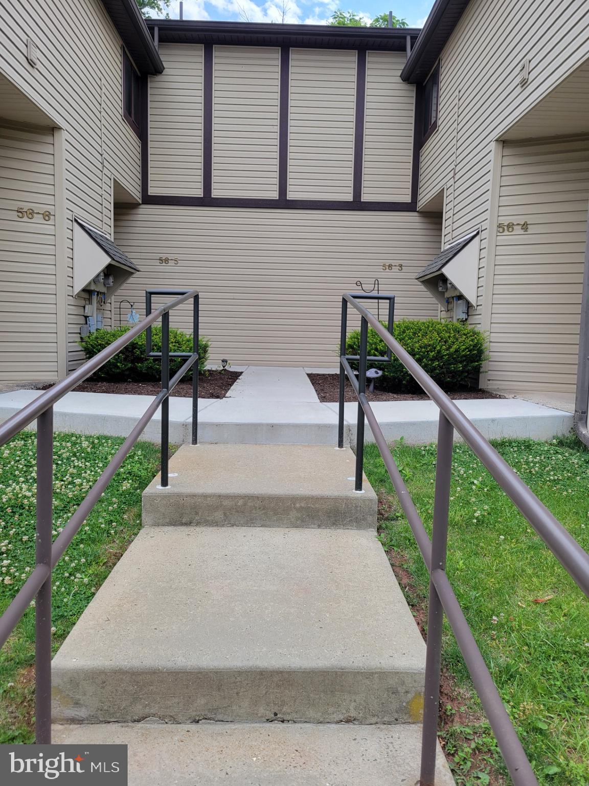 LAUREL SPRINGS - Residential