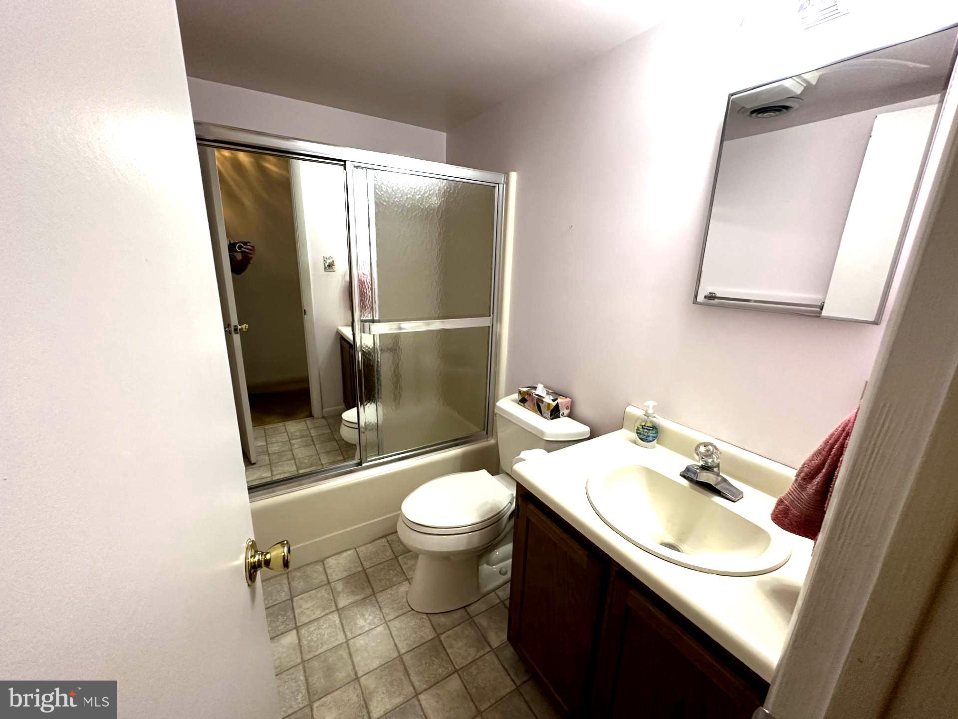 LAUREL SPRINGS - Residential