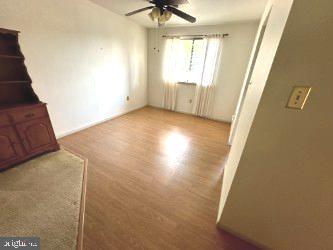 LAUREL SPRINGS - Residential