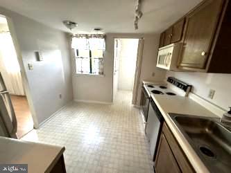 LAUREL SPRINGS - Residential