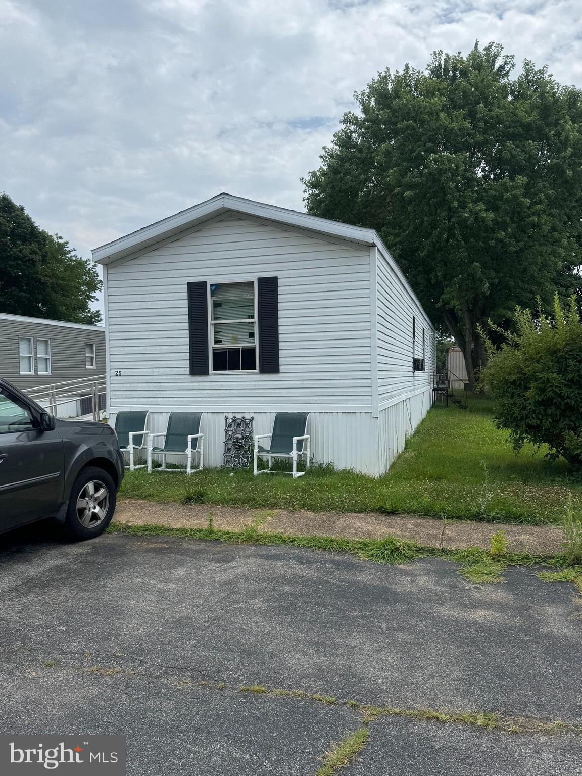 Come check out this 2 bedroom 2 full bath mobile home in Mount Pleasant Trailer Park. Home needs some TLC but is in the well desired Appoquinimink School District. Schedule your appointments today!