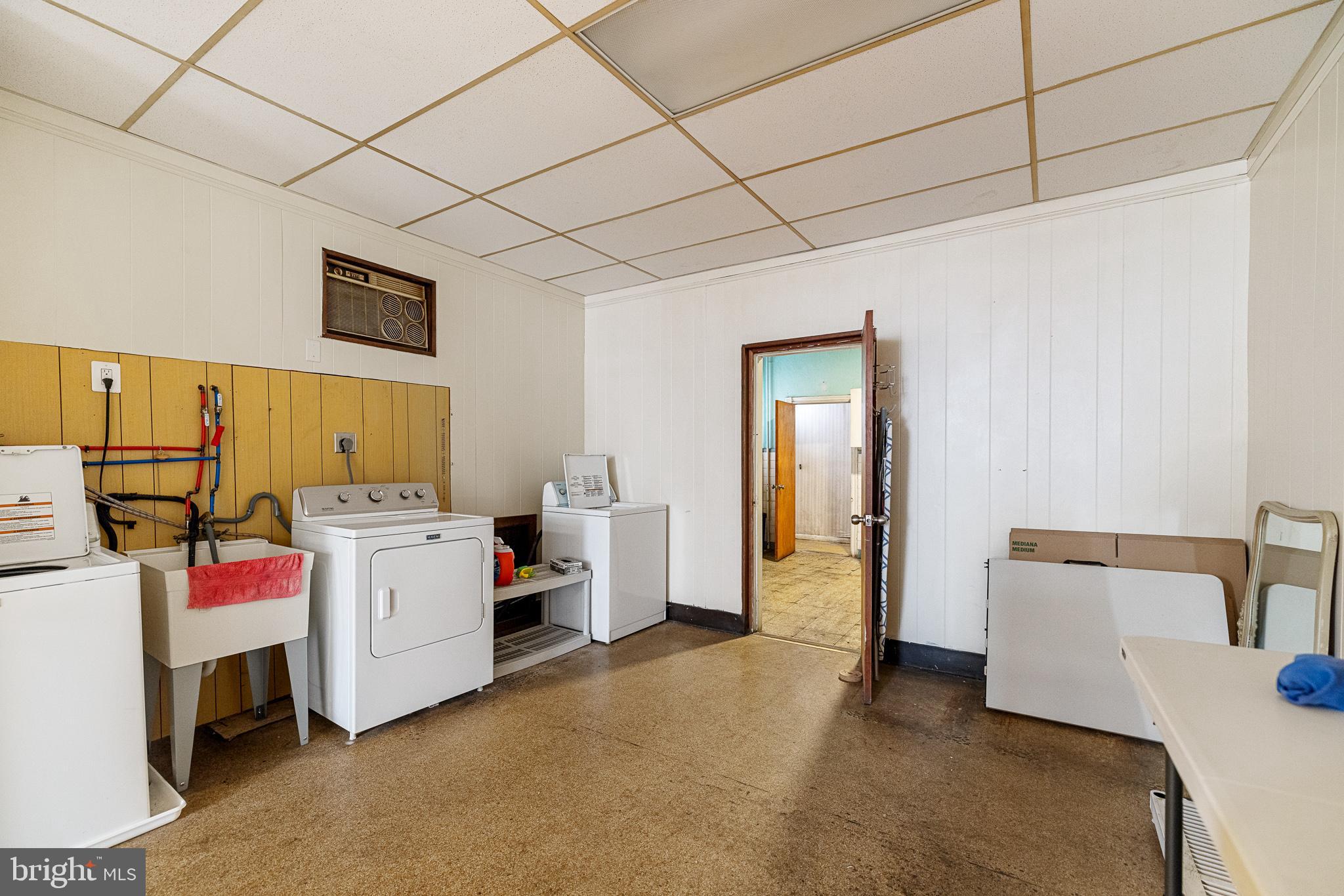 GIRARD ESTATES - Residential