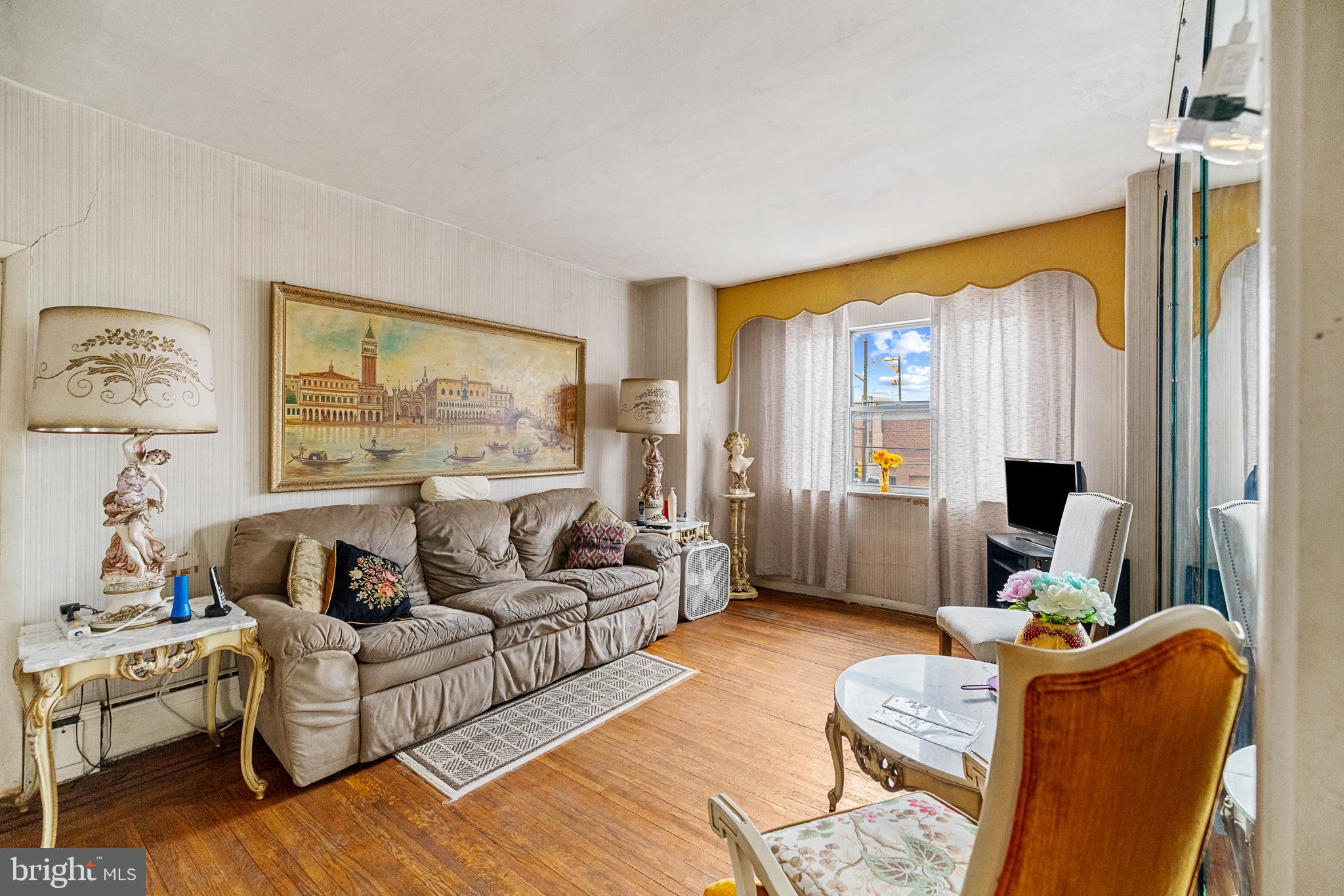GIRARD ESTATES - Residential