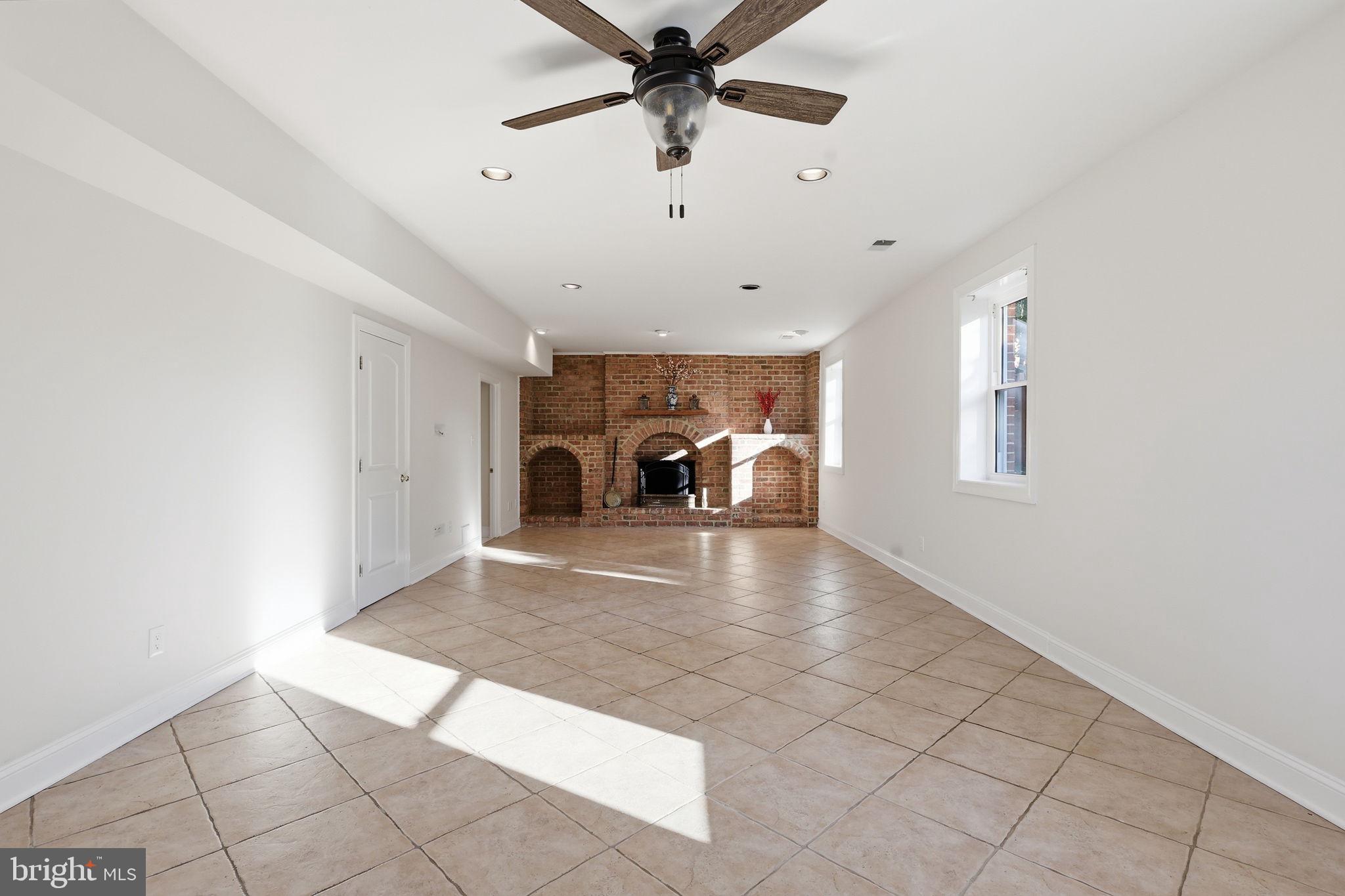 SHREVE WOOD ESTATES - Residential