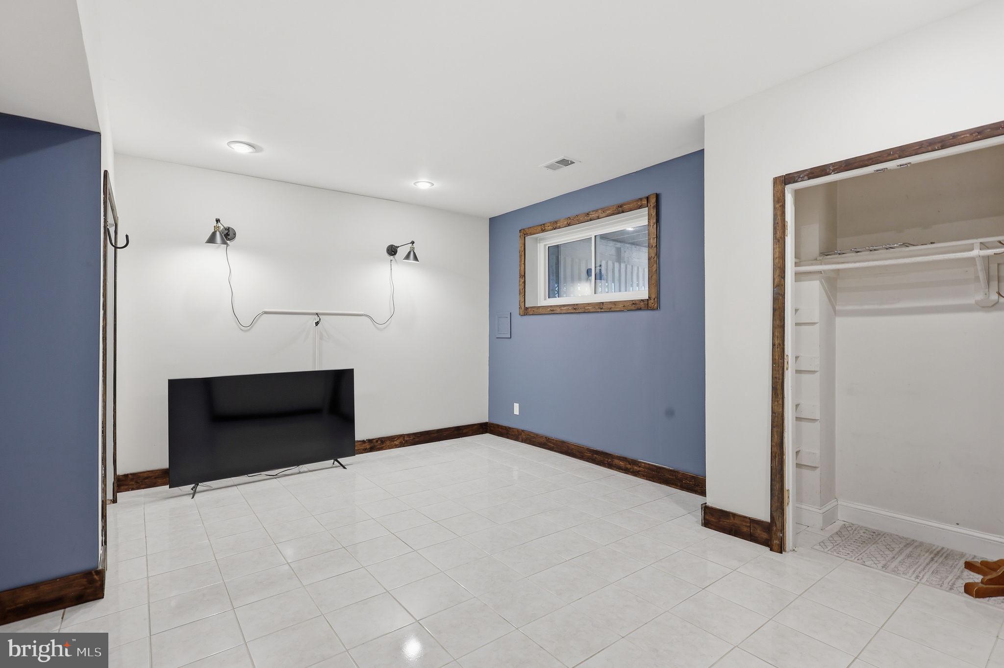 SHREVE WOOD ESTATES - Residential