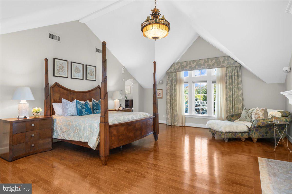 FOREST HILL - Residential