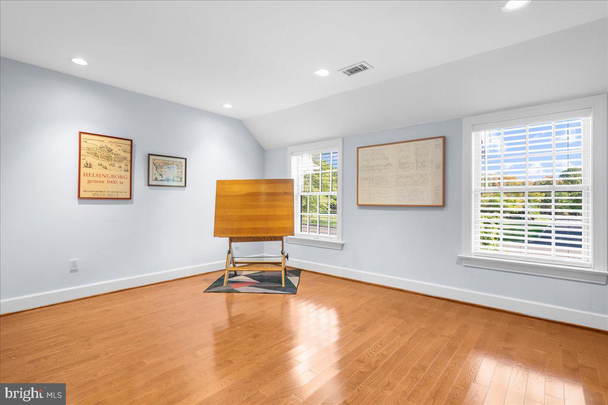 FOREST HILL - Residential