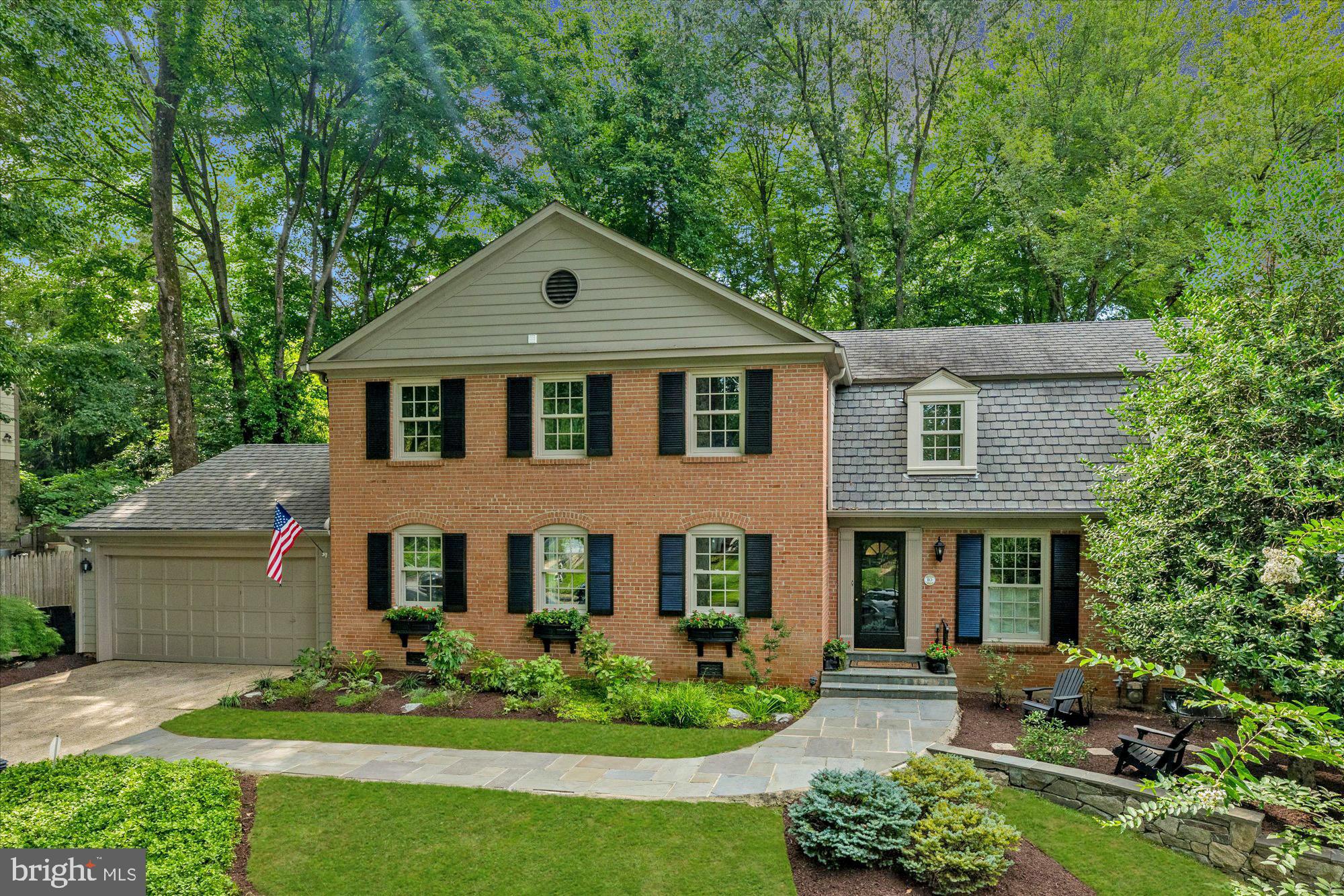 RIVER FALLS - Residential