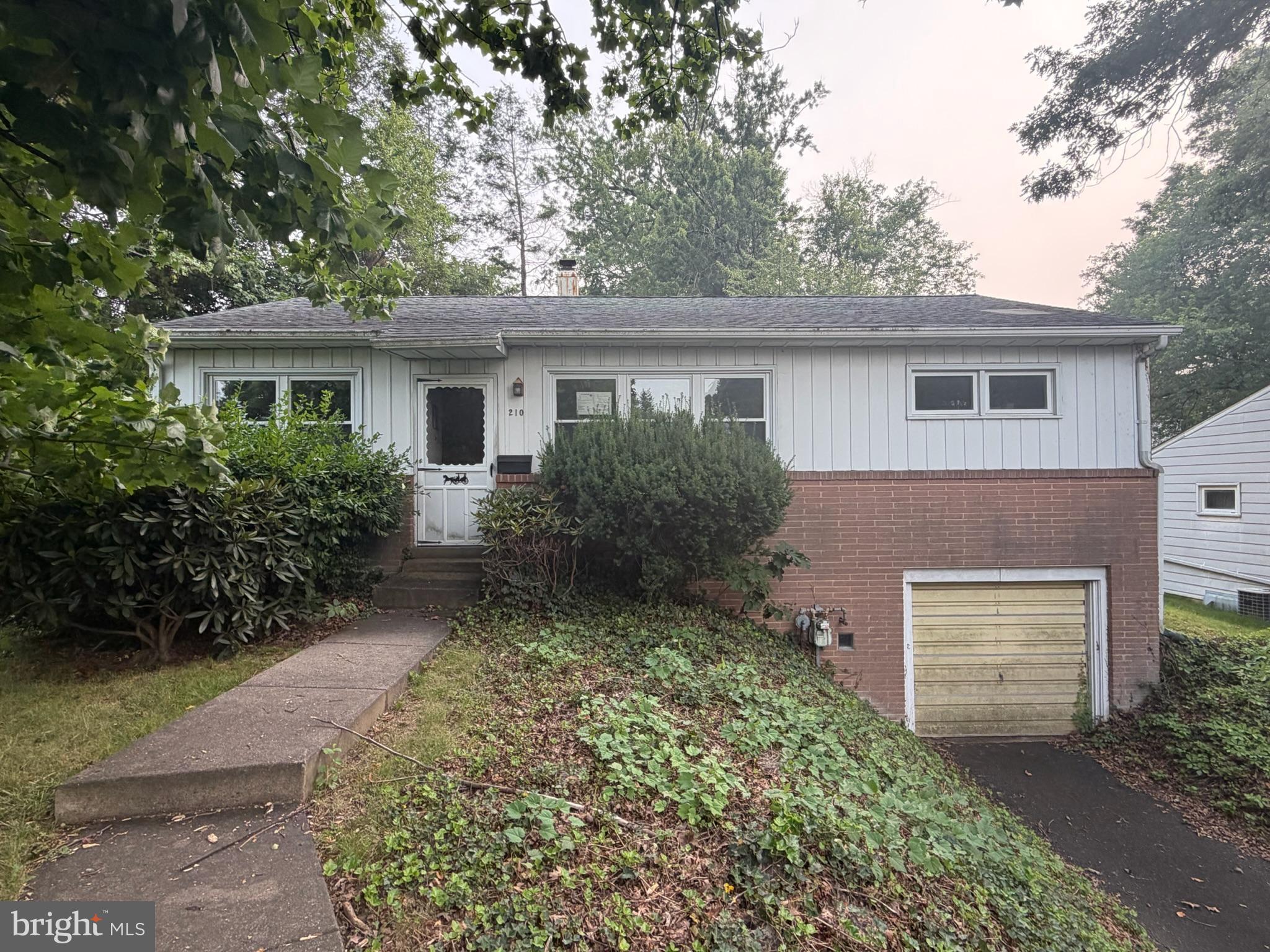 WILLOW WOODS - Residential