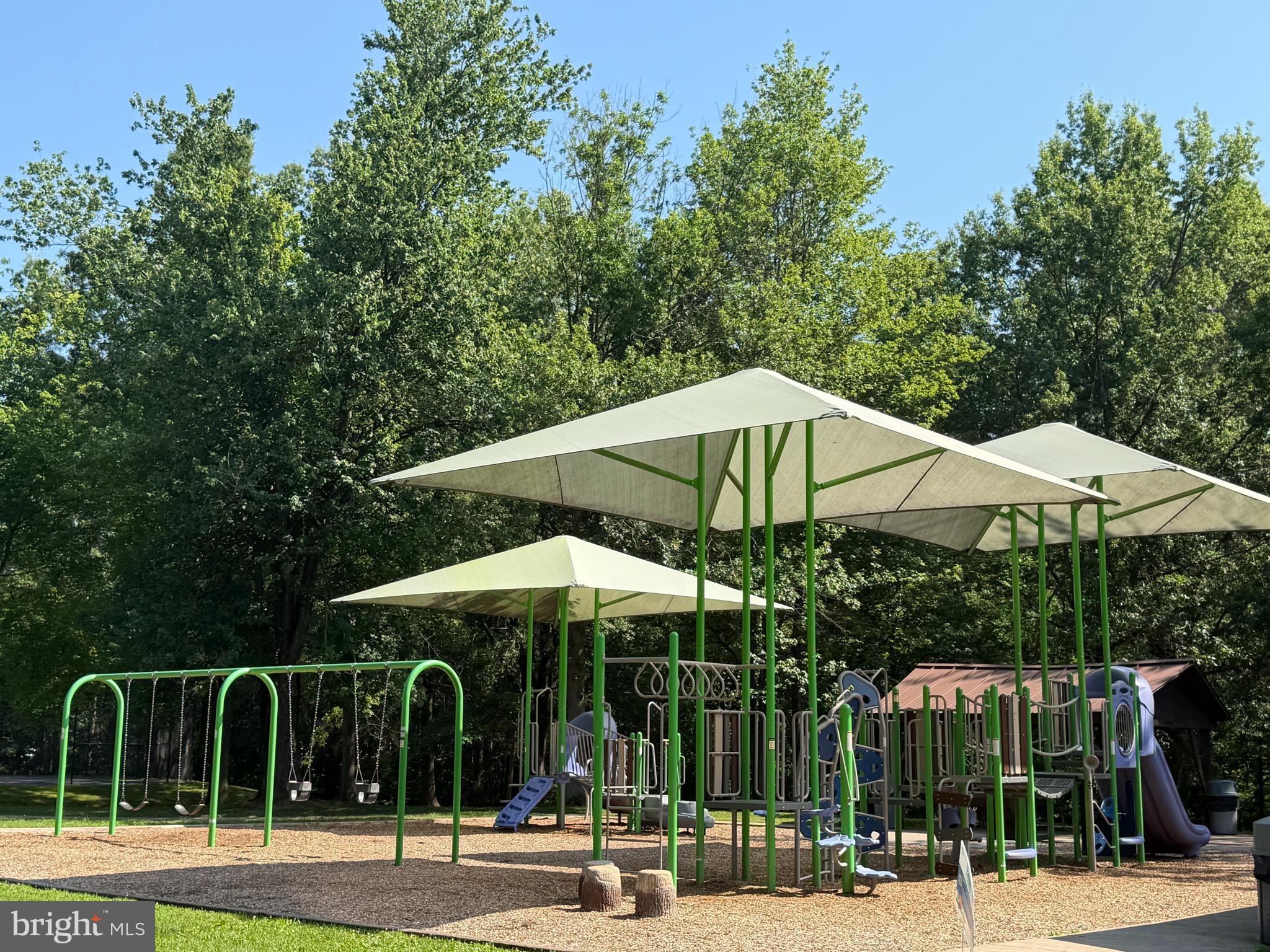 JACKSONS RIDGE CONDOS - Residential