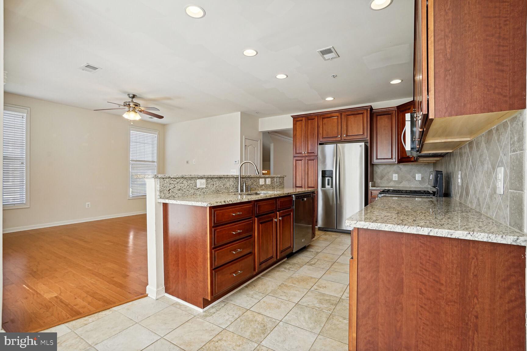 BUCKINGHAM AT LOUDOUN VALLEY - Residential Lease