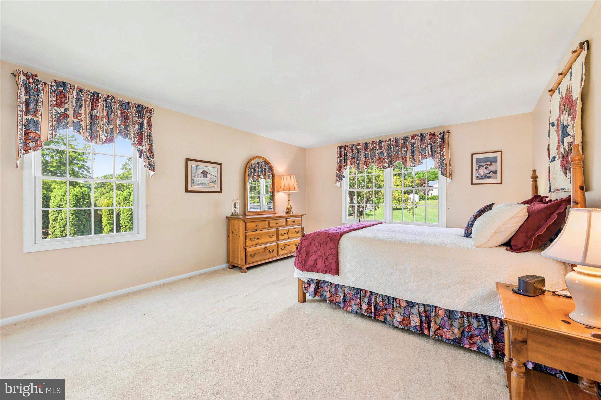 SHEPHERDS HOLLOW - Residential