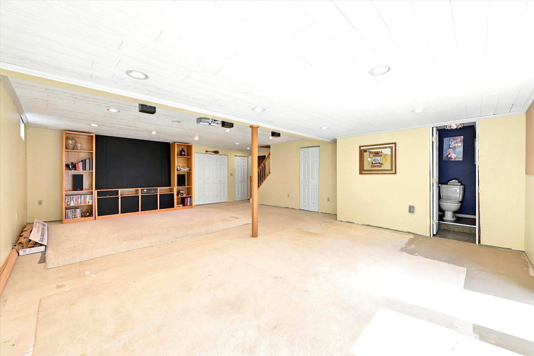 SHEPHERDS HOLLOW - Residential
