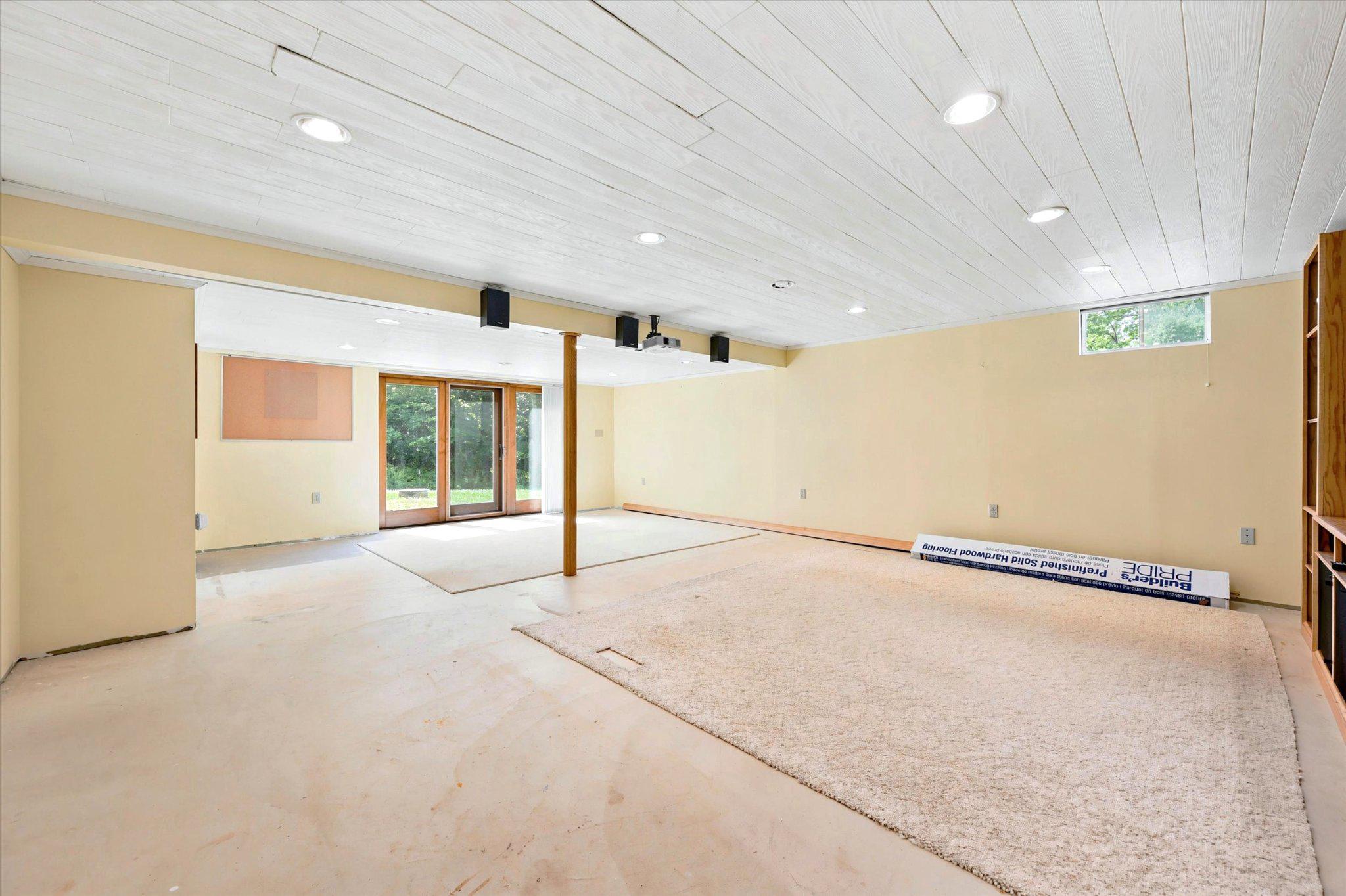 SHEPHERDS HOLLOW - Residential