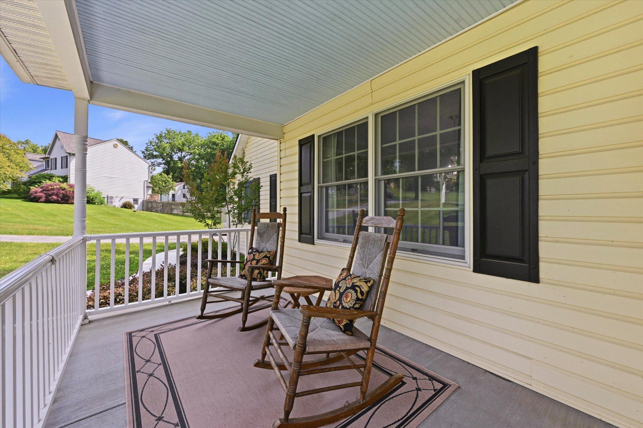 SHEPHERDS HOLLOW - Residential