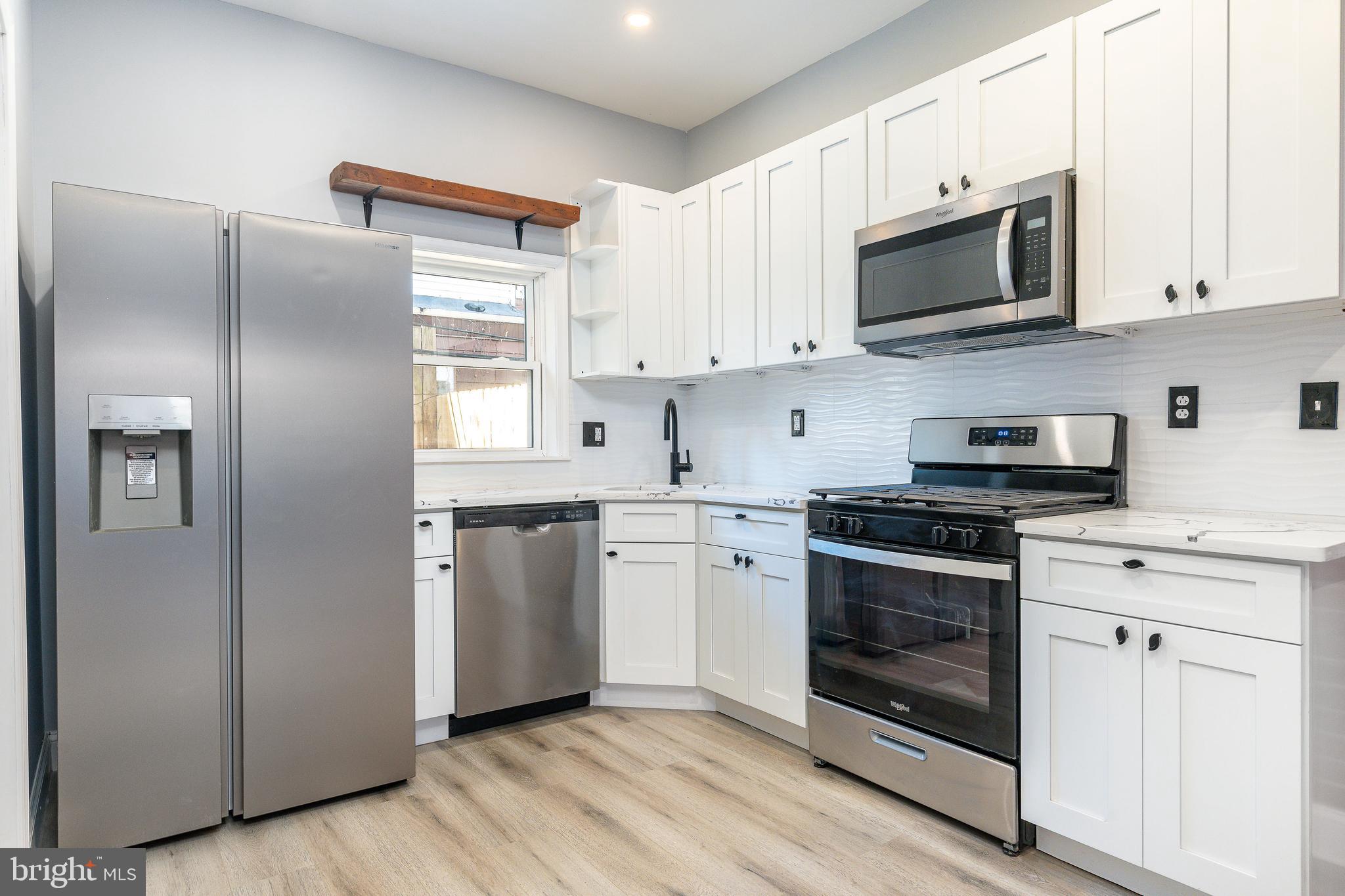 PORT RICHMOND - Residential