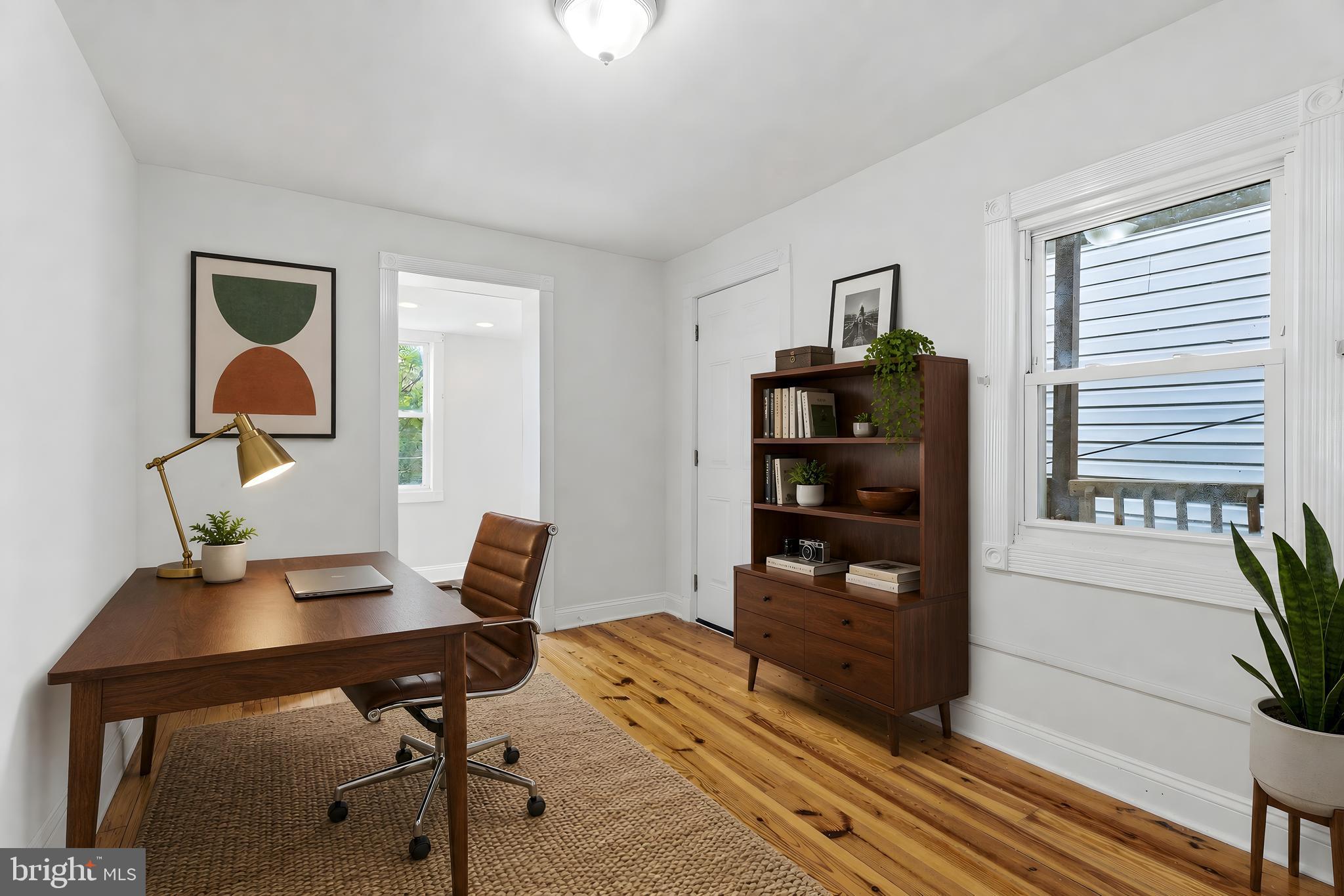 HOLLINS MARKET - Residential