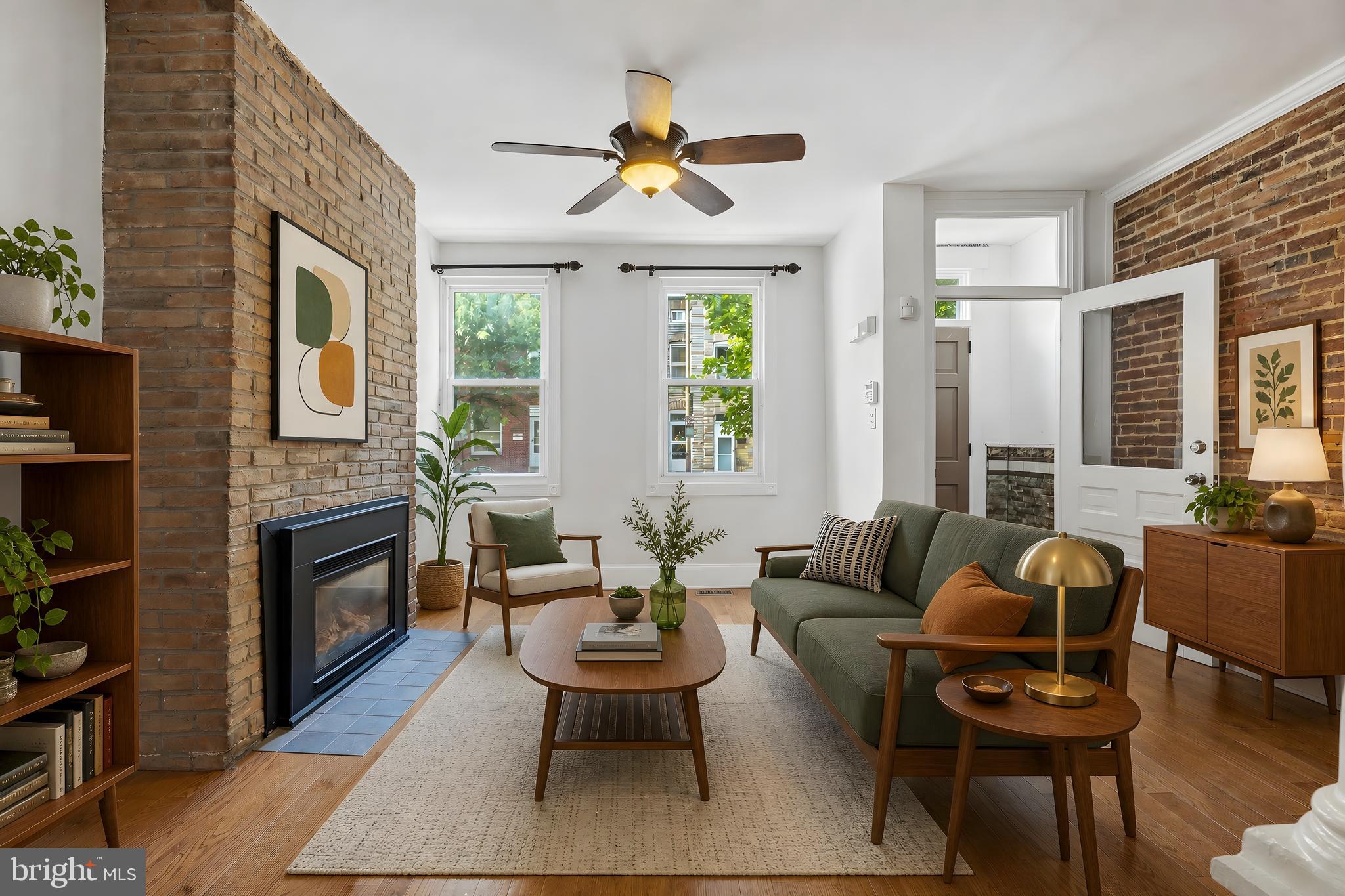 HOLLINS MARKET - Residential