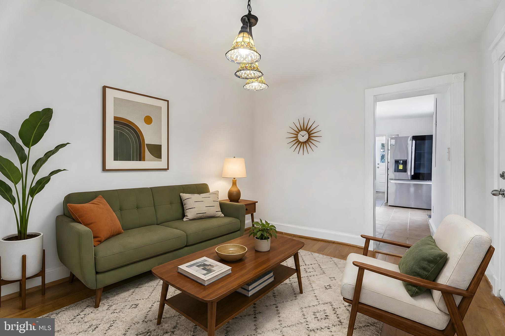 HOLLINS MARKET - Residential