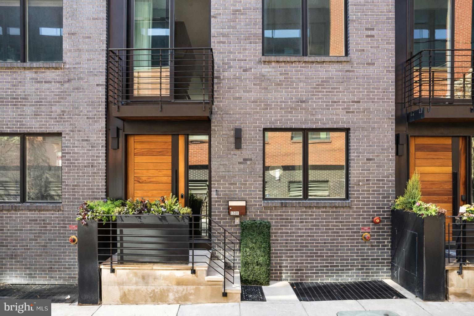 BELLA VISTA - Residential