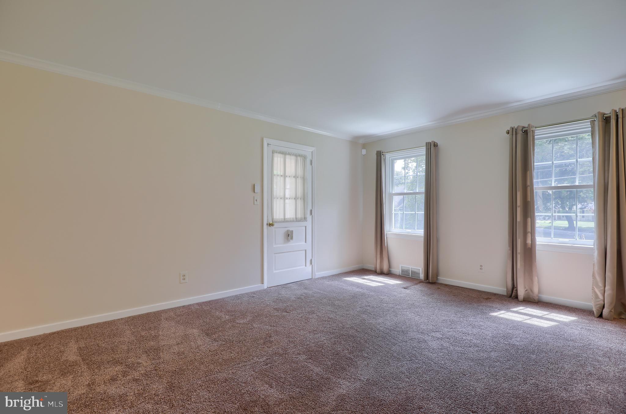 COUNTRY CLUB ESTATES - Residential