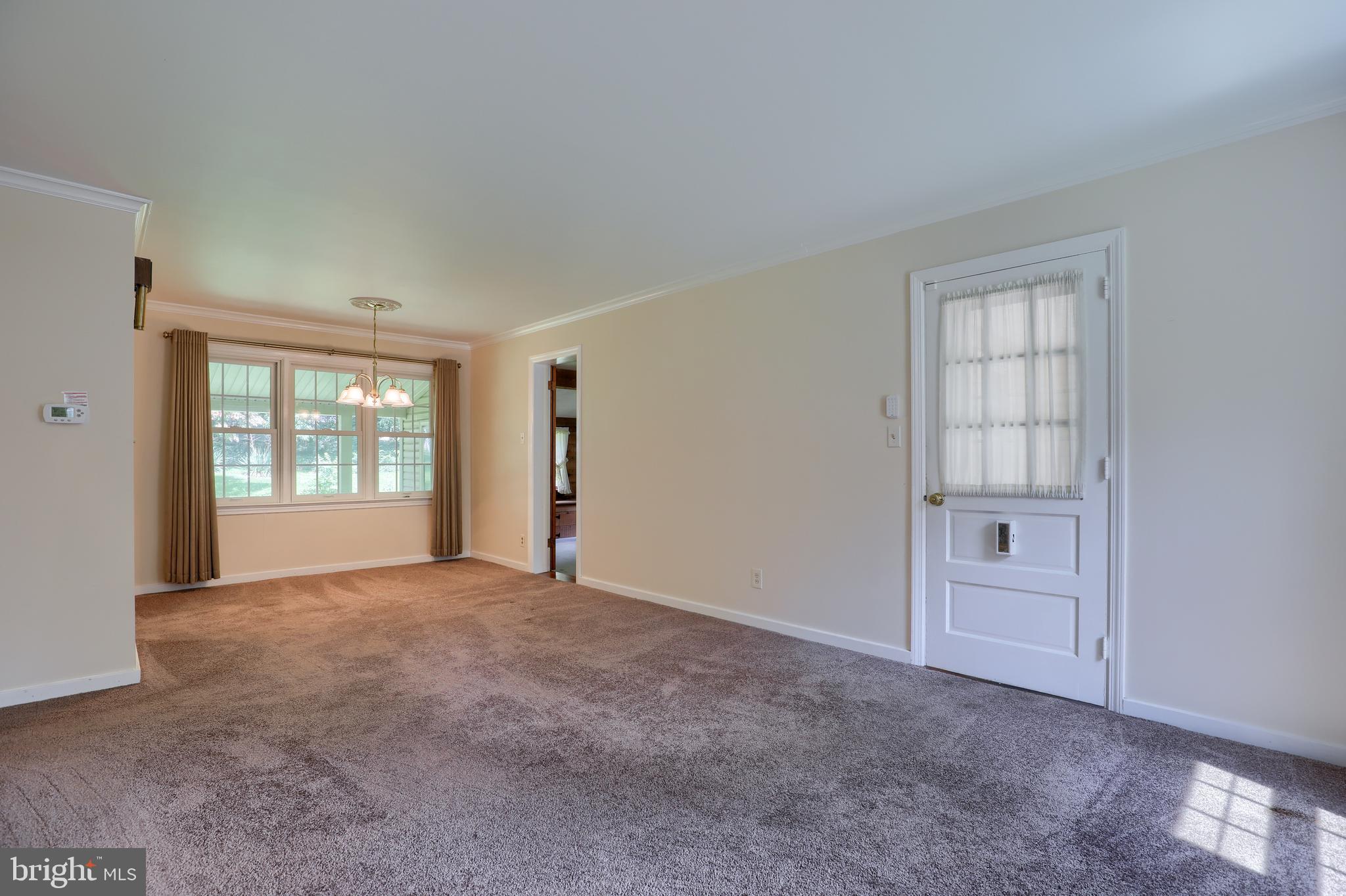 COUNTRY CLUB ESTATES - Residential