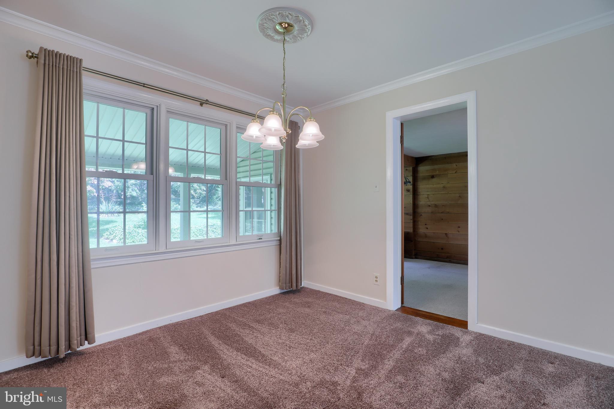 COUNTRY CLUB ESTATES - Residential