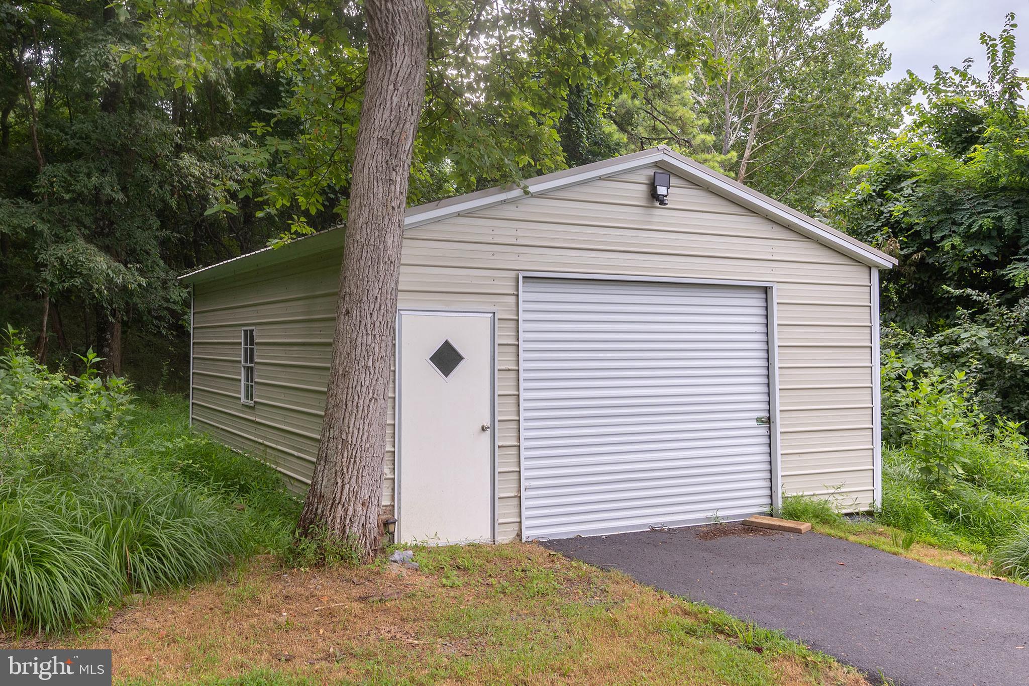 APPLE MT LAKE - Residential
