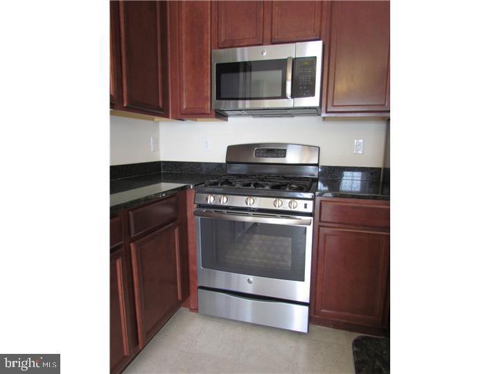 CARRIAGE HILL - Residential Lease