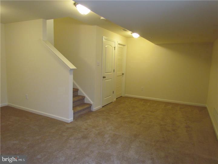 CARRIAGE HILL - Residential Lease