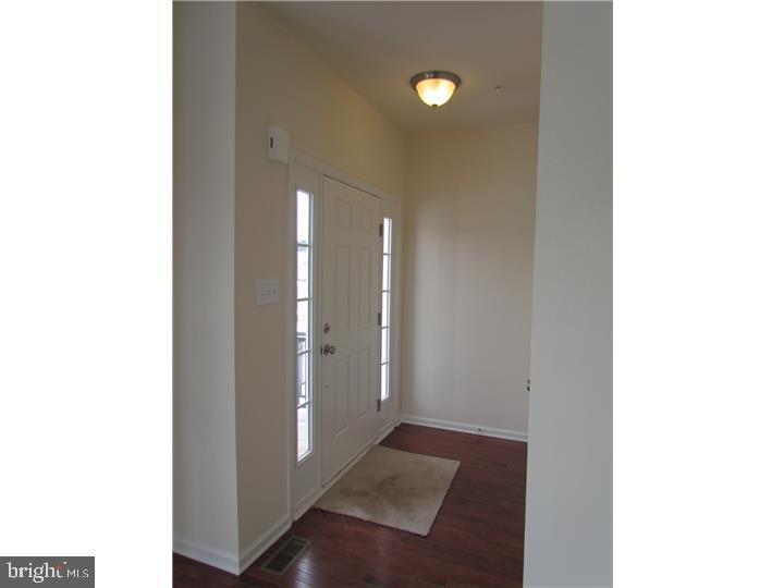 CARRIAGE HILL - Residential Lease
