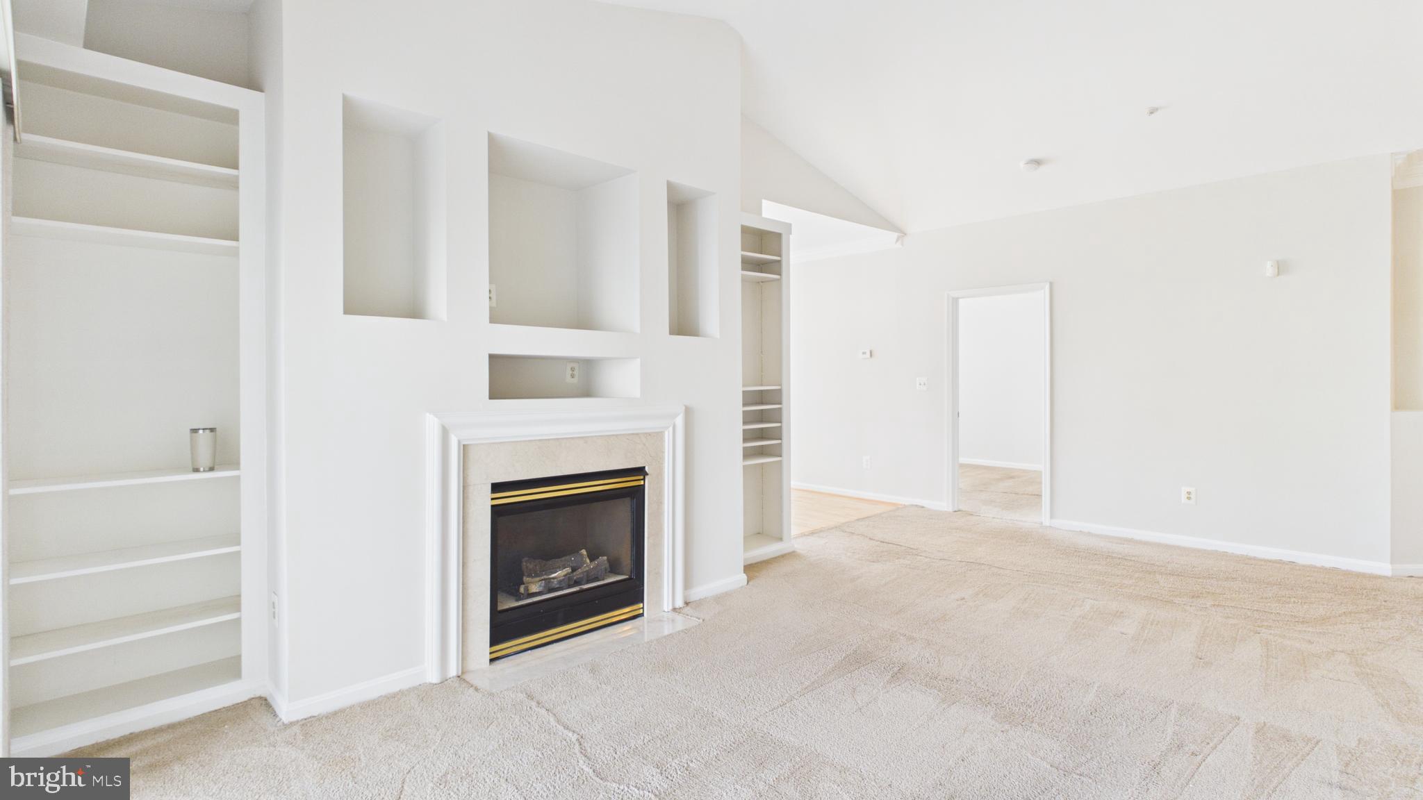 ASHBURN FARM - Residential