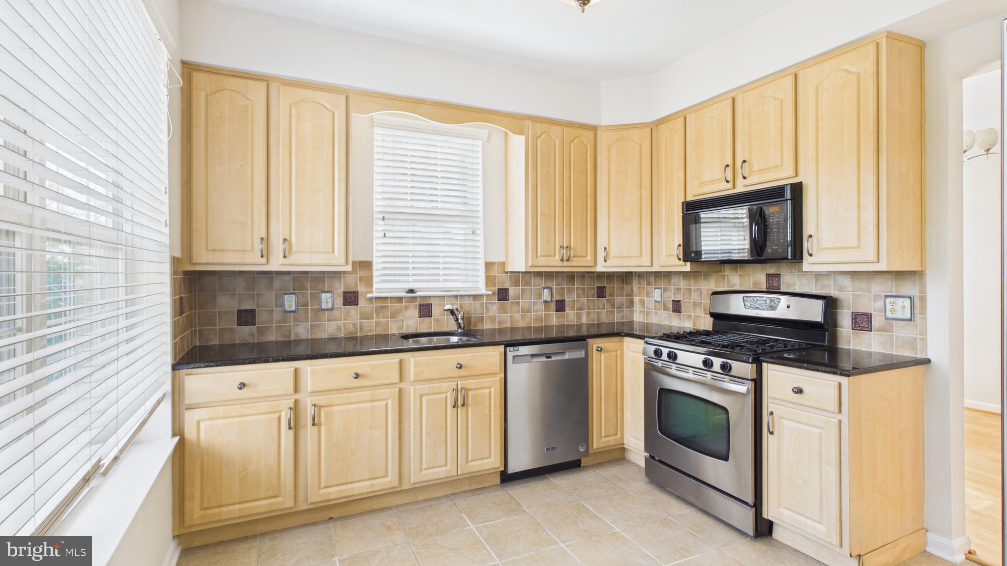 ASHBURN FARM - Residential