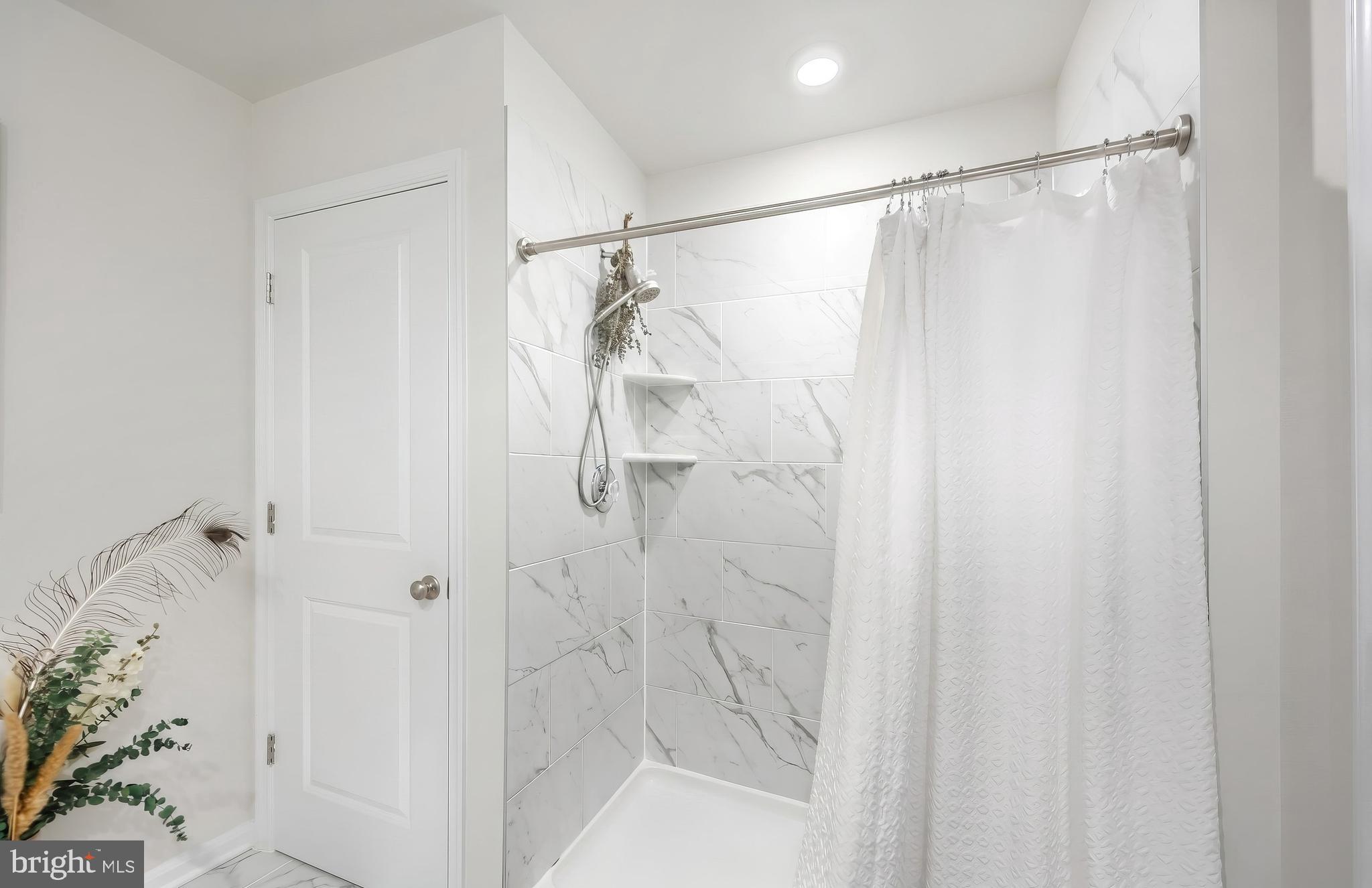 HIGH POINTE AT ROJEN FARMS - Residential
