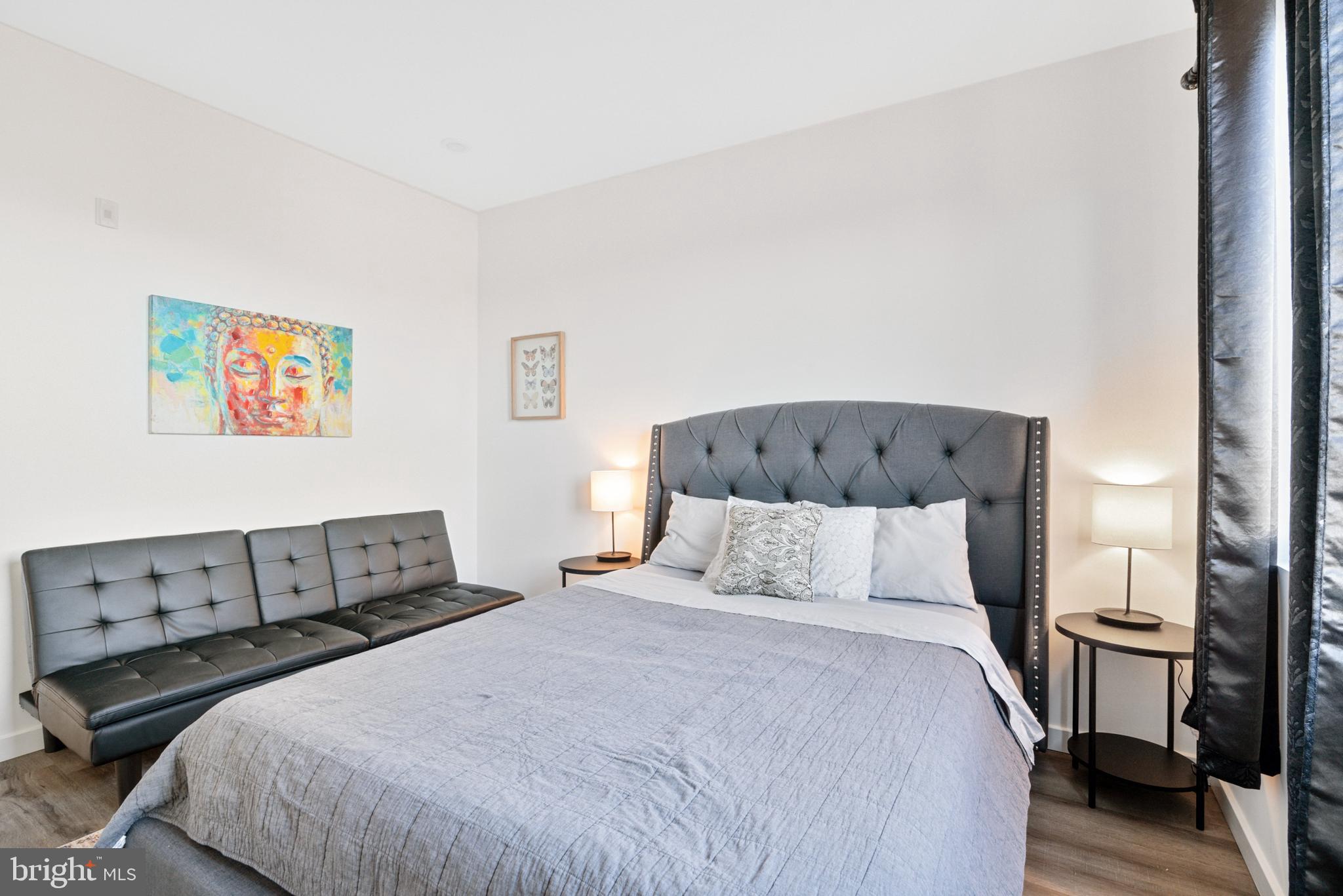 POINT BREEZE - Residential Income