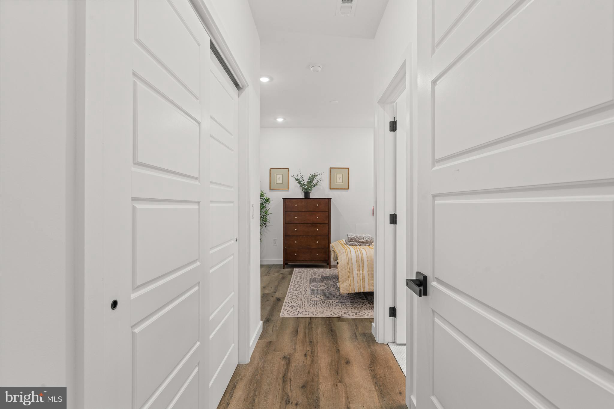 POINT BREEZE - Residential Income